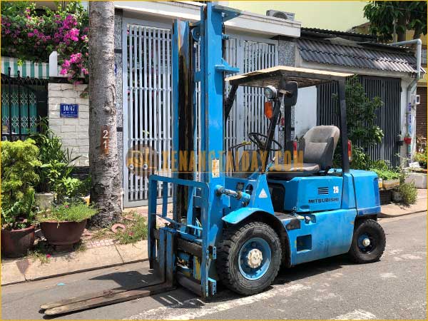 Xe nâng dầu MITSUBISHI FD25