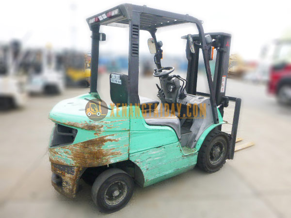 Xe Nâng Dầu MITSUBISHI FD25T - F18C