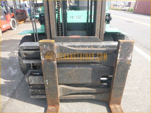 Xe nâng dầu MITSUBISHI FD35