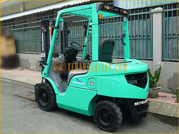 Xe nâng dầu MITSUBISHI FDE20T