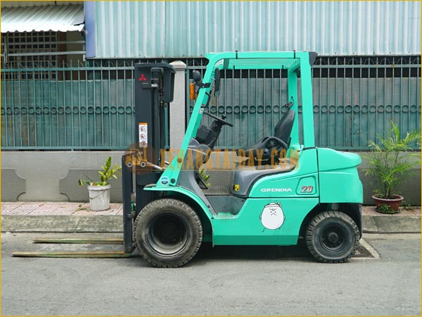 Xe nâng dầu MITSUBISHI FDE20T