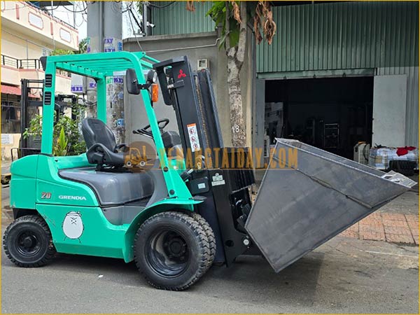 Xe nâng dầu MITSUBISHI FDE20T