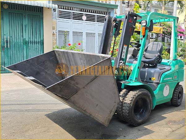 Xe nâng dầu MITSUBISHI FDE20T