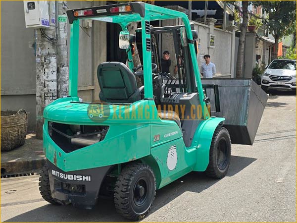 Xe nâng dầu MITSUBISHI FDE20T
