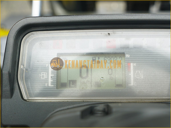 Xe nâng dầu MITSUBISHI FDE20T