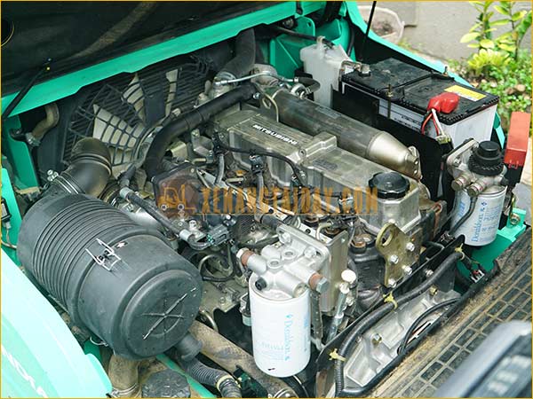 Xe nâng dầu MITSUBISHI FDE20T