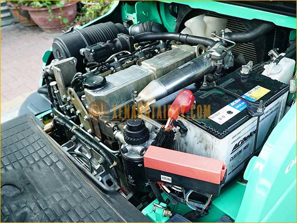 Xe nâng dầu MITSUBISHI FDE20T