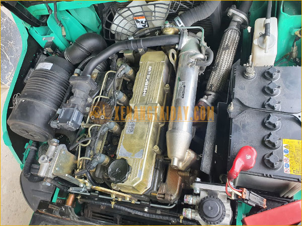 Xe Nâng Dầu MITSUBISHI FDE25T