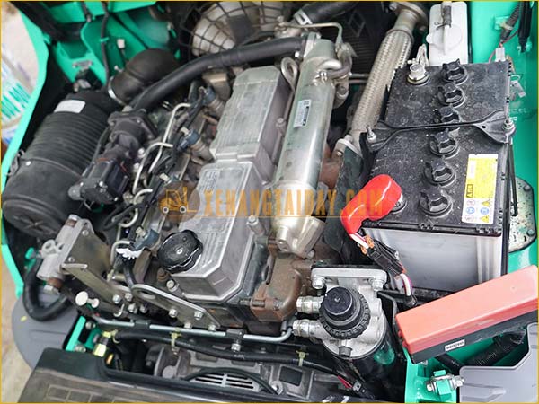 Xe nâng dầu MITSUBISHI FDE25T