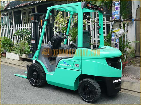 Xe nâng dầu MITSUBISHI FDE25T
