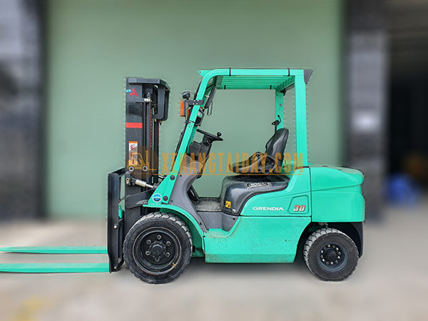 Xe Nâng Dầu MITSUBISHI FDE30T