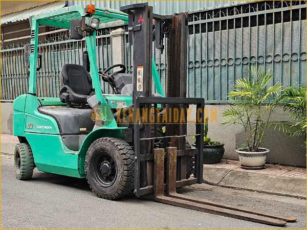 Xe nâng dầu MITSUBISHI KFDE20T