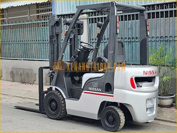 Xe nâng dầu NISSAN FL01A15