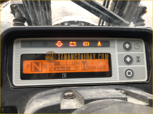 Xe Nâng Dầu Nissan KND Y1F2