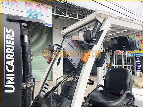 Xe Nâng Dầu Nissan KND Y1F2