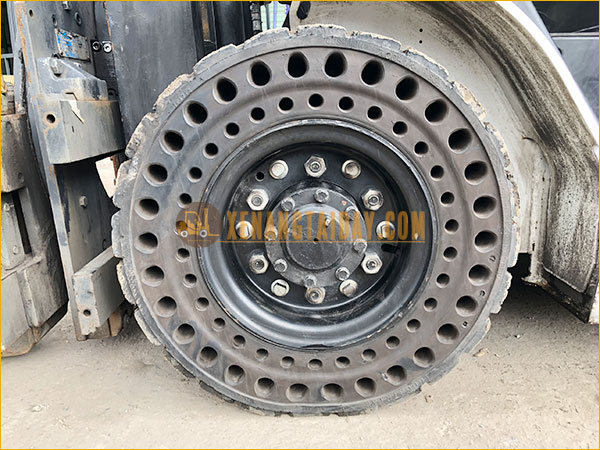 Xe Nâng Dầu Nissan KND Y1F2