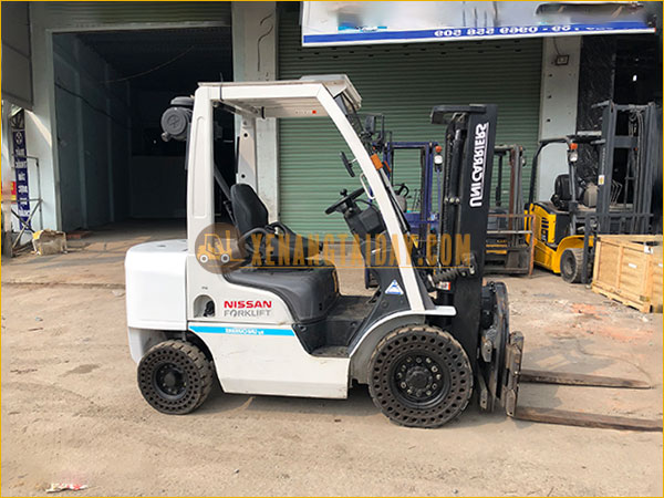 Xe Nâng Dầu Nissan KND Y1F2