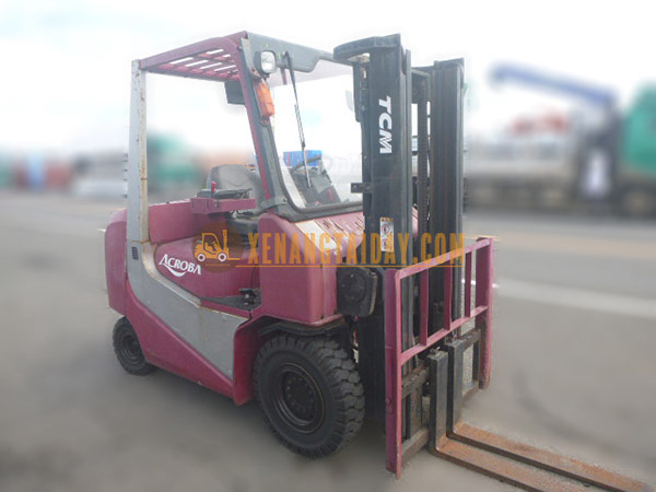 Xe nâng dầu TCM FA20D