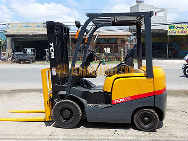 Xe nâng dầu TCM FD15C13