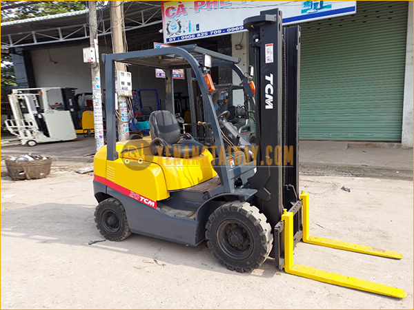 Xe nâng dầu TCM FD20T3
