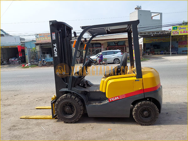 Xe nâng dầu TCM FD20T3