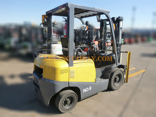 Xe nâng dầu TCM FD20T3Z
