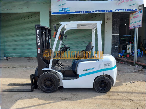 Xe nâng dầu UNICARRIERS FD25T4