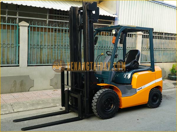 Xe nâng dầu TCM FD25T14