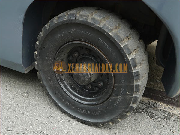 Xe nâng dầu TCM FD25T3