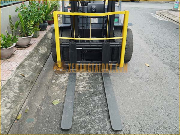 Xe nâng dầu TCM FD25T3