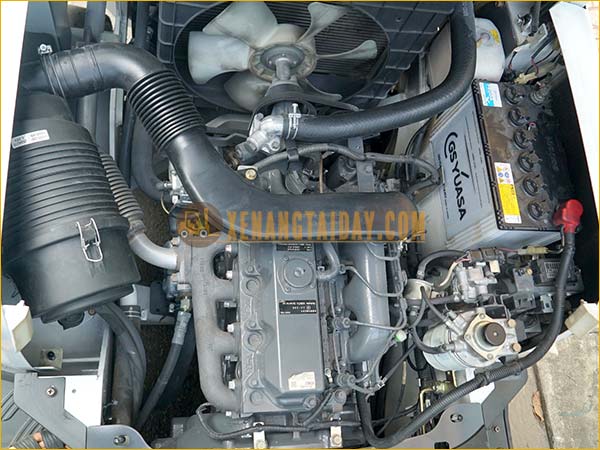 Xe nâng dầu TCM FD25T4
