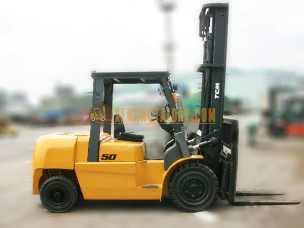 Xe nâng dầu TCM FD50T9
