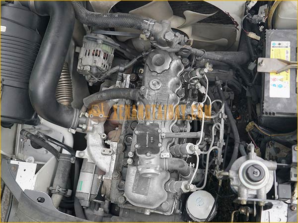 Xe nâng dầu TCM FHD15T3Z