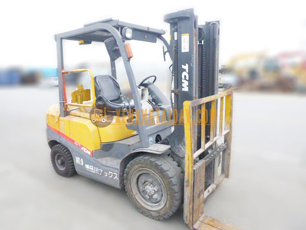 Xe nâng dầu TCM FHD30C3A