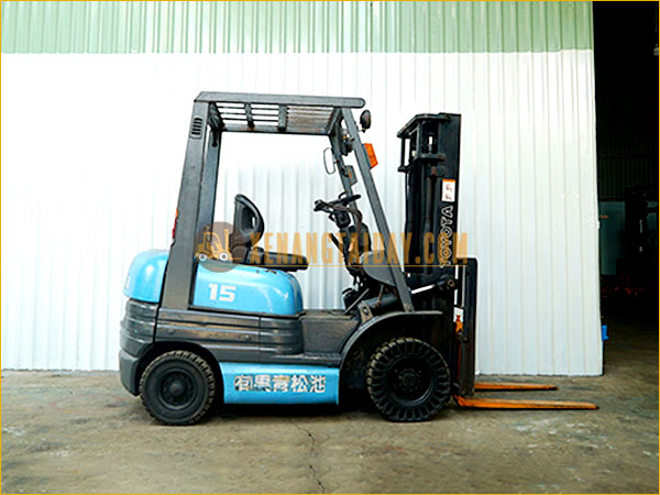 Xe nâng dầu TOYOTA 02-6FD15