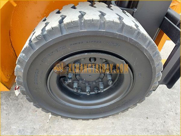Xe nâng dầu TOYOTA 02-7FD25