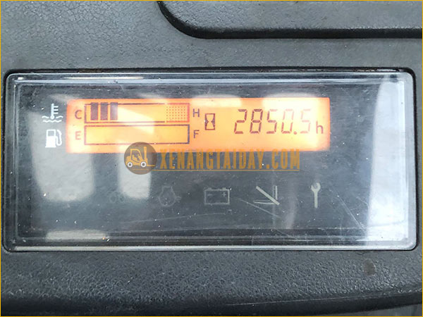 Xe nâng dầu TOYOTA 02-8FD25