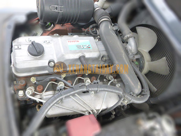 Xe nâng dầu TOYOTA 52-8FD25
