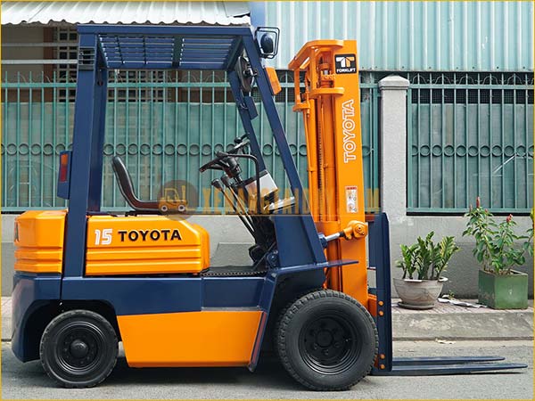 Xe nâng dầu TOYOTA 5FD15