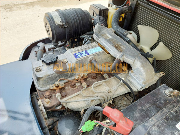Xe nâng dầu TOYOTA 6FD25