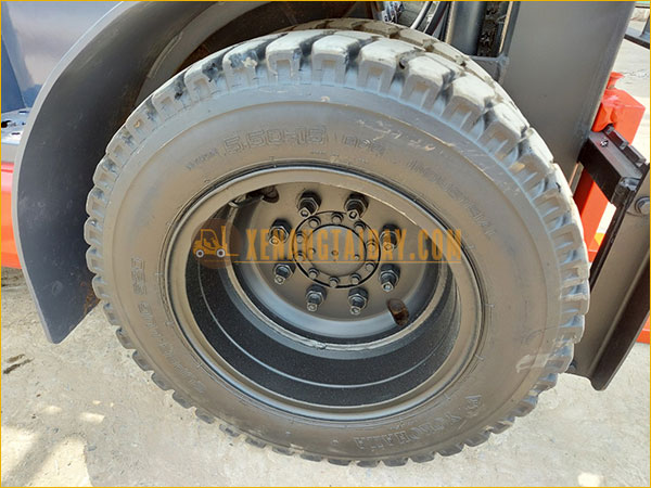 Xe nâng dầu TOYOTA 6FD25
