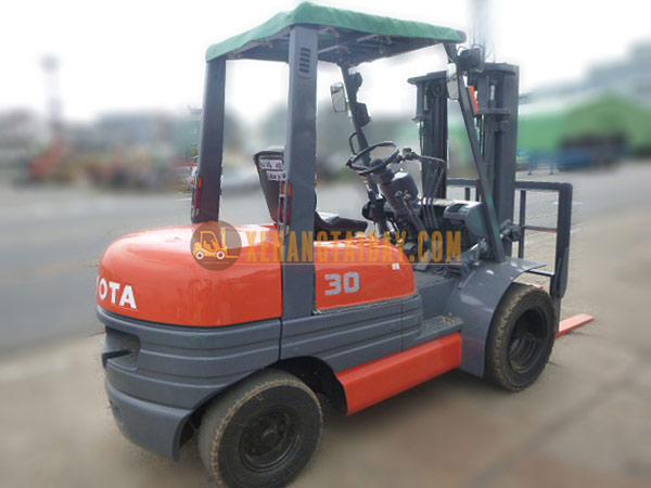 Xe nâng dầu TOYOTA 6FD30