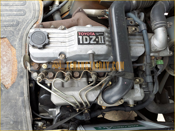 Xe nâng dầu TOYOTA 7FD15