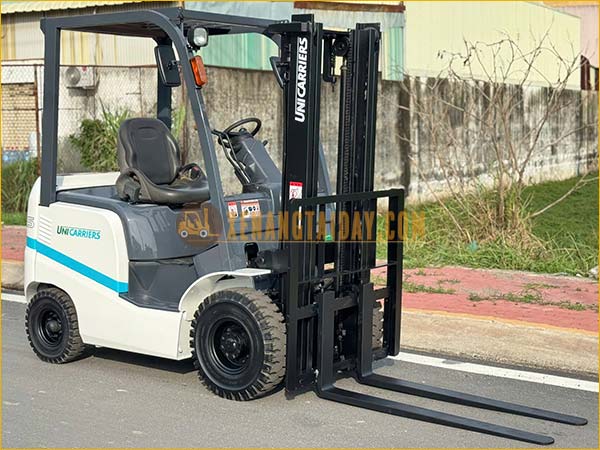 Xe nâng dầu UNICARRIERS FD15T14