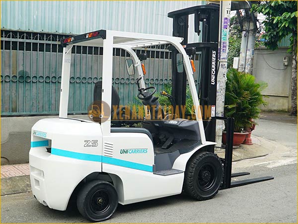 Xe nâng dầu UNICARRIERS FD25T4