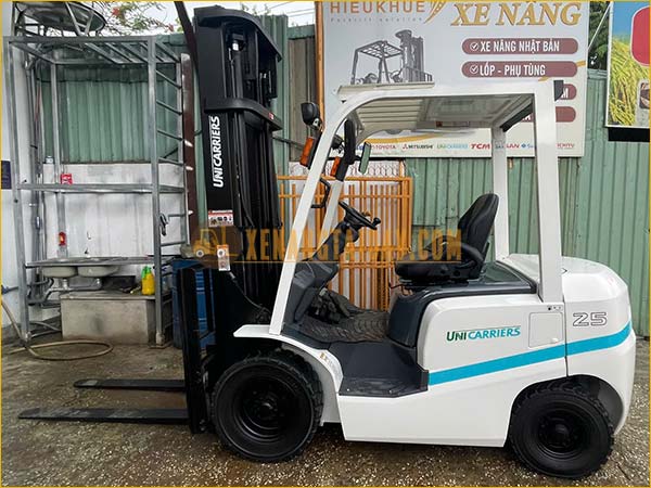 Xe nâng dầu UNICARRIERS FD25T4
