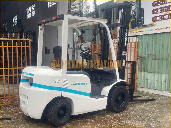 Xe nâng dầu UNICARRIERS FD25T4