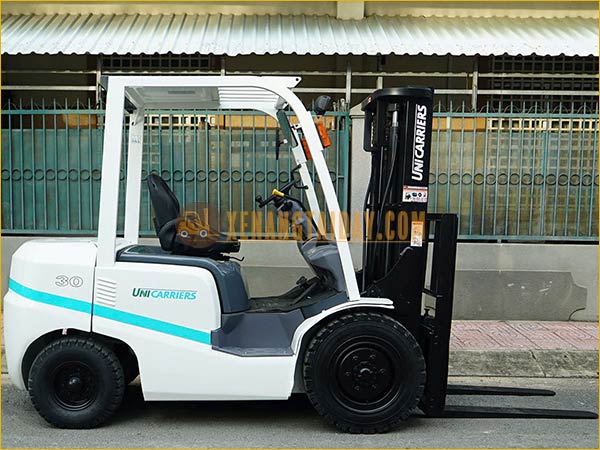Xe nâng dầu UNICARRIERS FD30T4