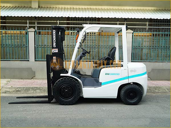 Xe nâng dầu UNICARRIERS FD30T4