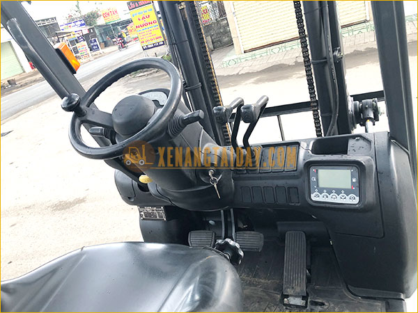 Xe Nâng Dầu UNICARRIERS FHD20T5